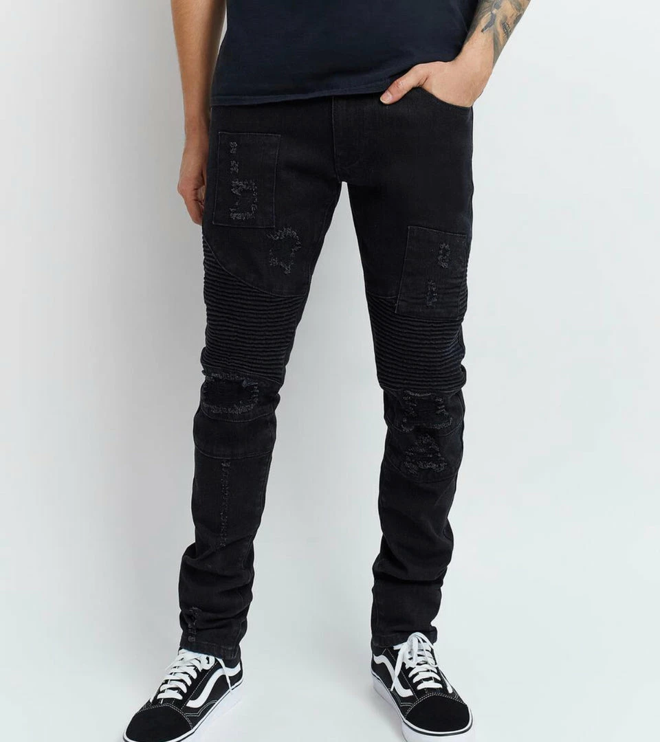 New Arrivals Reason (black Frasier Jean) 3 New Arrivals Reason (black Frasier Jean)
