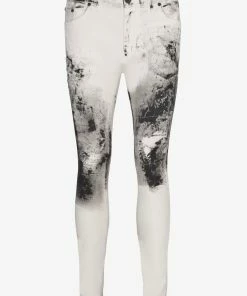 RH45 (white/black Avanti Jean)