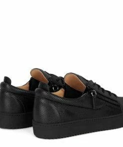 Giuseppe Zanotti (BLACK REPAIR JEAN) Jet Black Leather Low Top Sneakers)