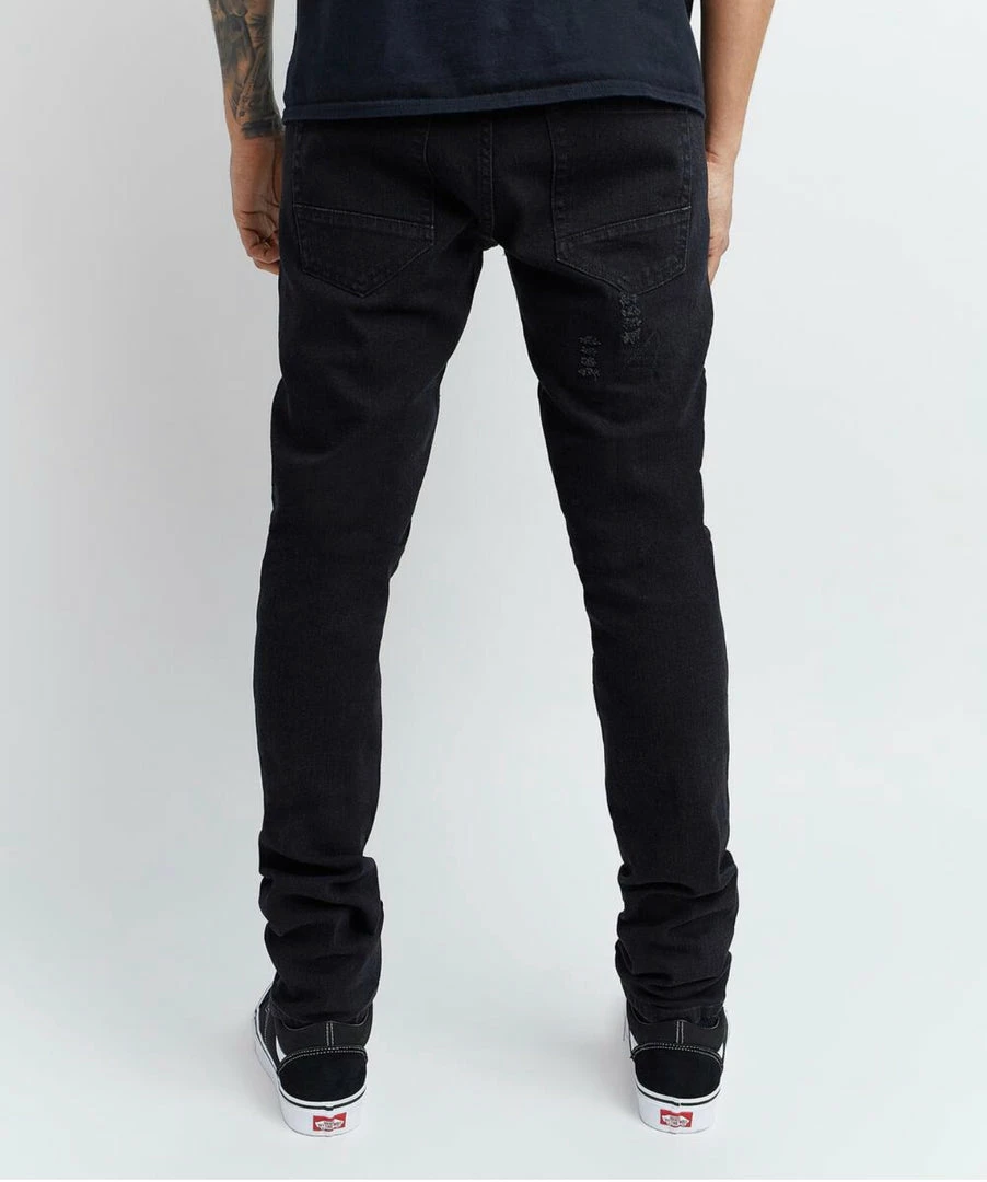 New Arrivals Reason (black Frasier Jean) 4 New Arrivals Reason (black Frasier Jean)