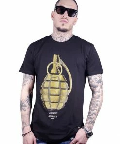 New Arrivals Avenue George (black/gold Crewneck T-shirts)